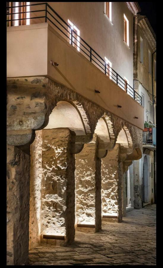 I Vicoli Exclusive Apartments Fondi Bagian luar foto